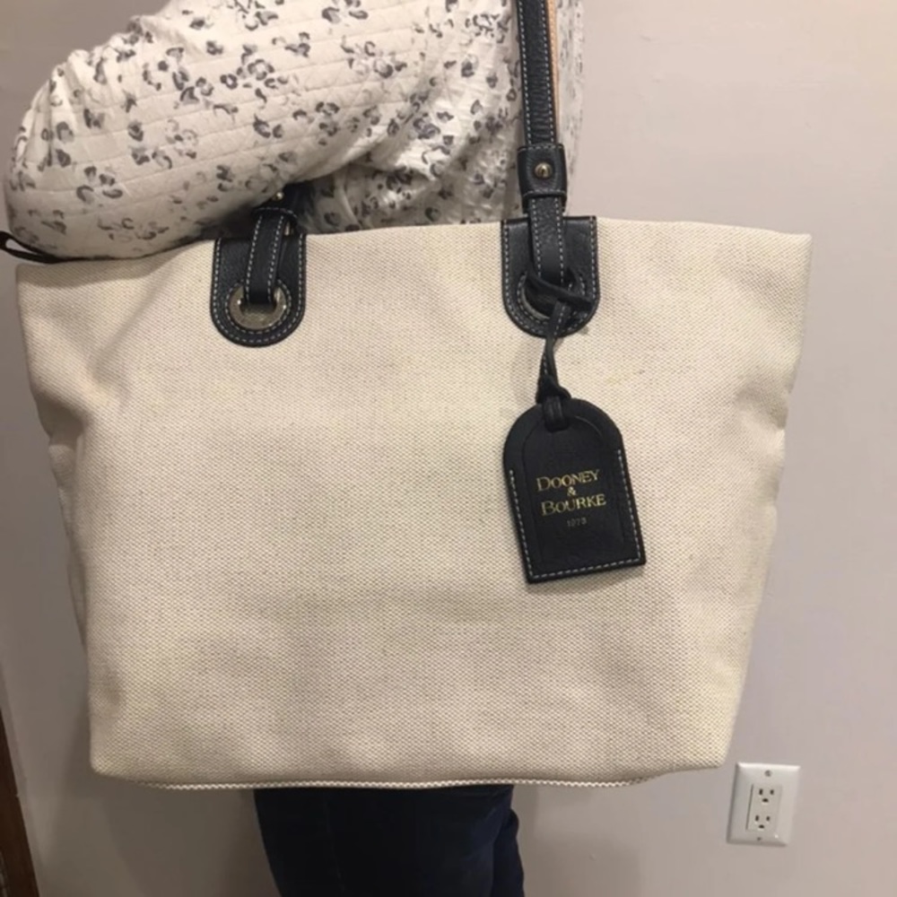 NWT Dooney & Bourke East West Canvas shopper bag